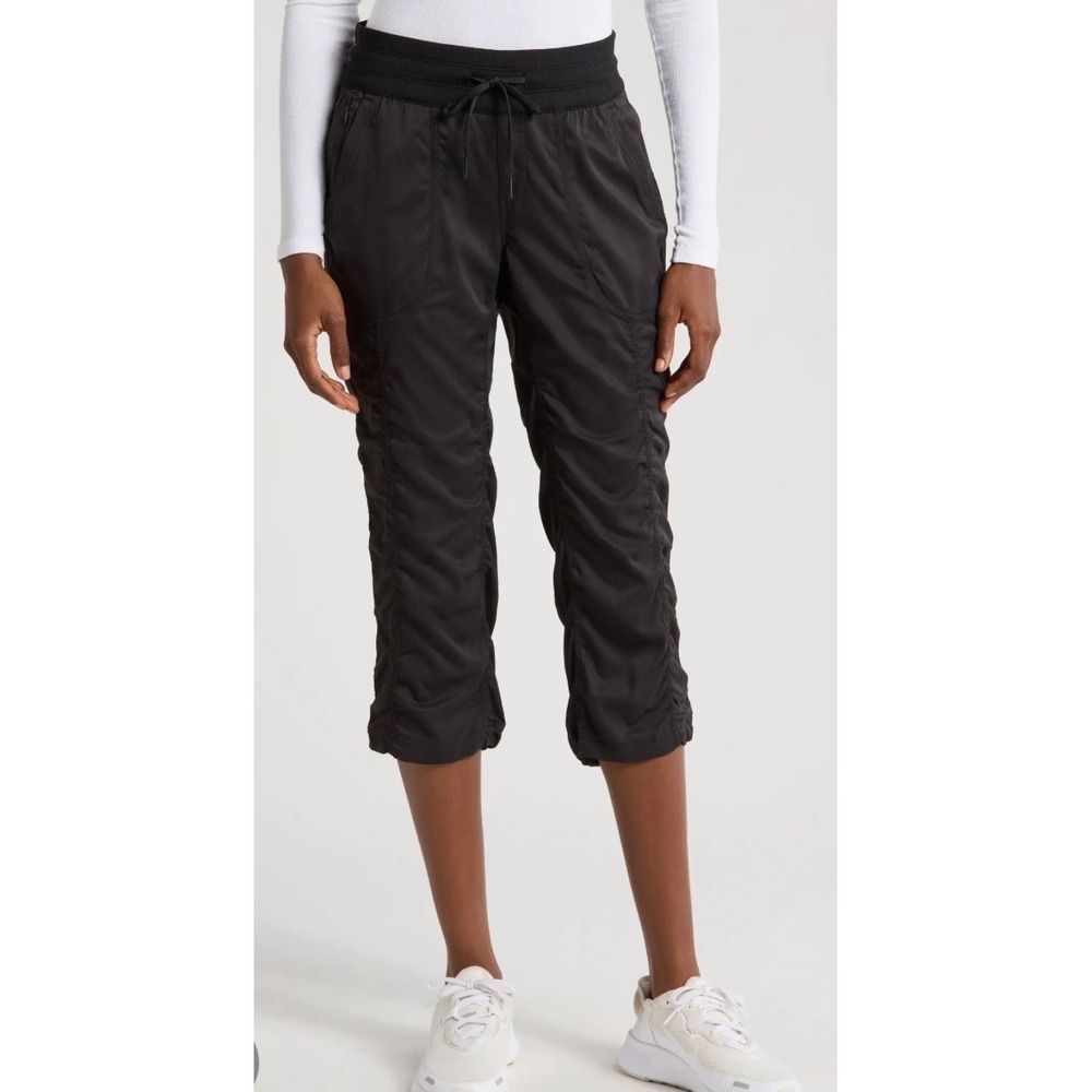 The North Face Aphrodite Motion Capri Pants Black Womens Small